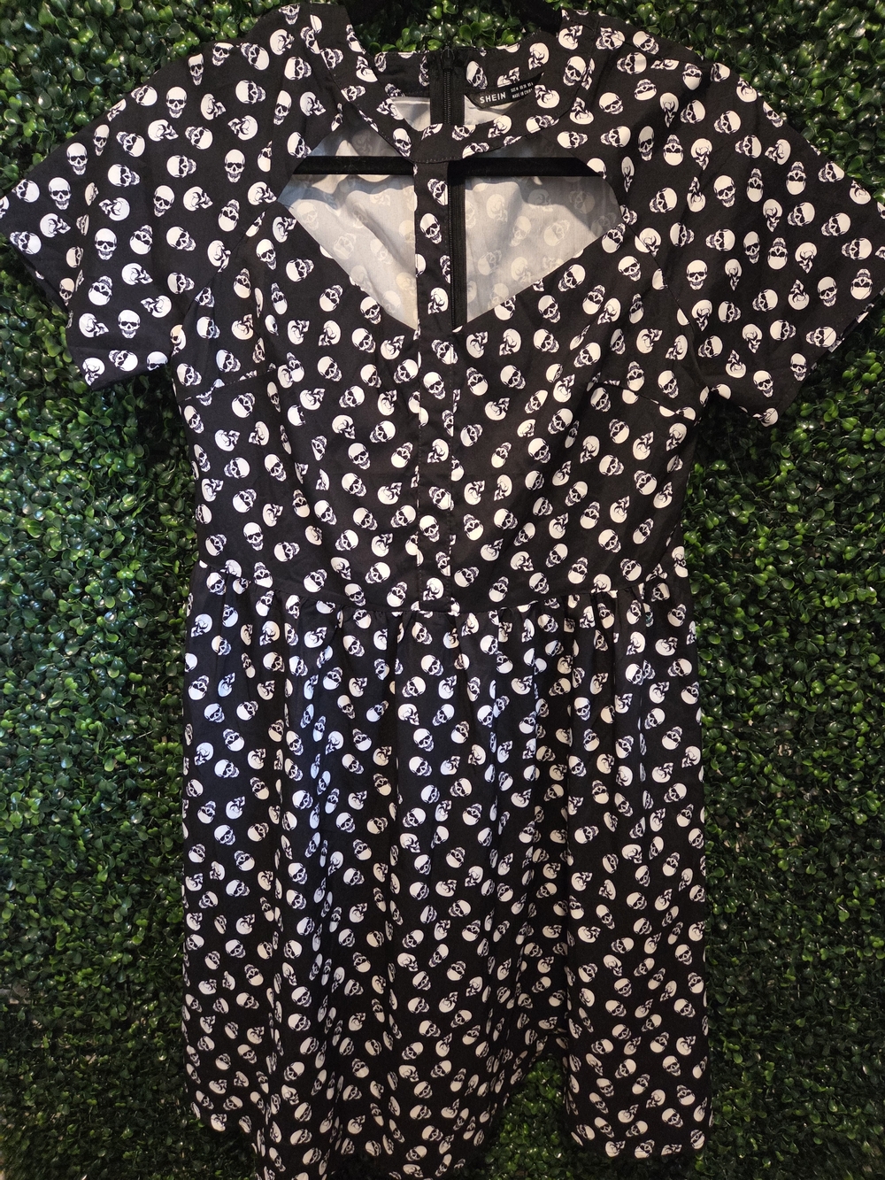 SHEIN Black Dress with White Skull Print and Heart Cutout